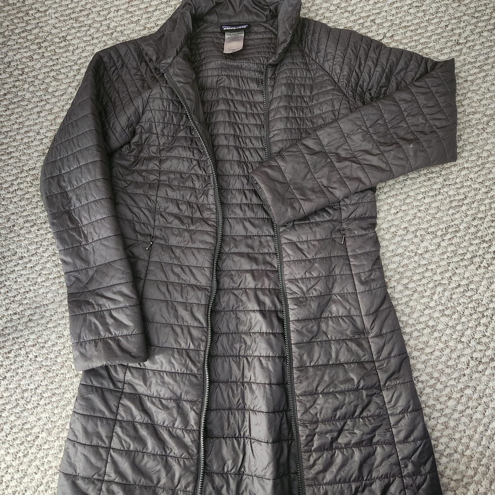 Patagonia Women's Dark Gray Quilted Puffer Coat